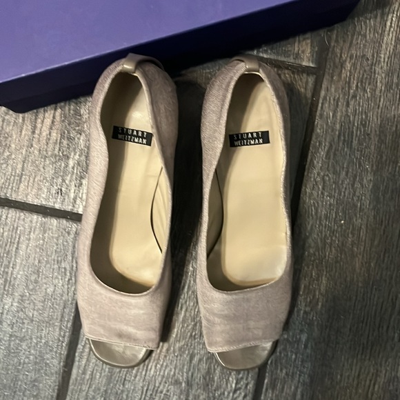 Stuart Weitzman peep toe pumps - Picture 2 of 4